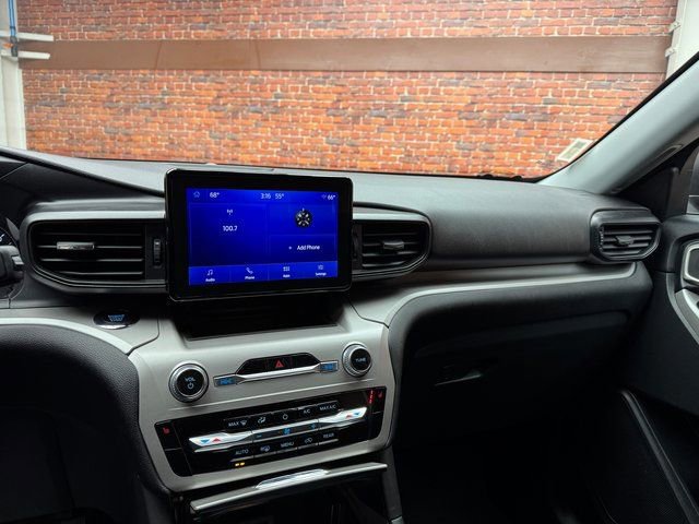 Certified 2023 Ford Explorer XLT image 10