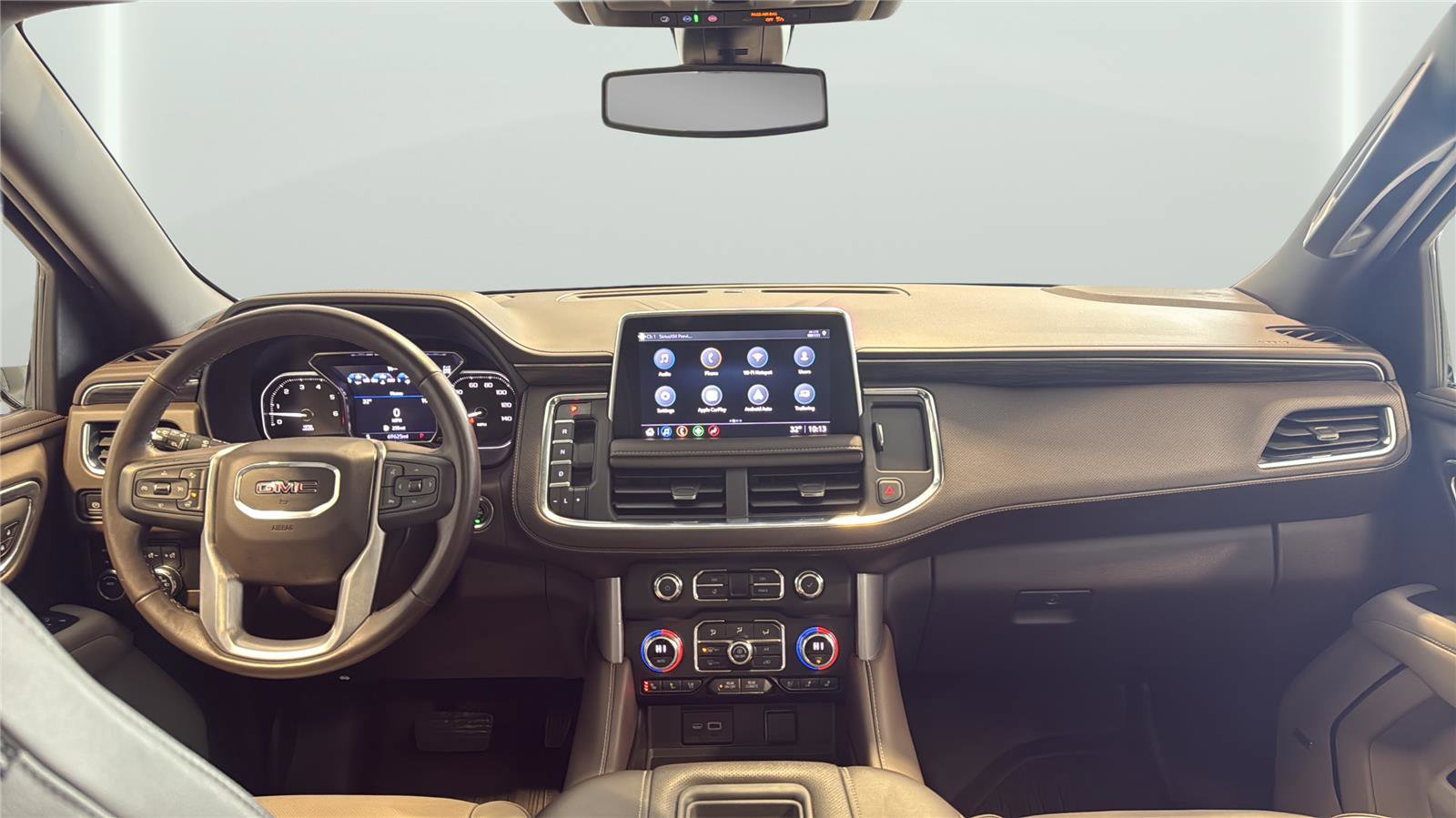 Used 2021 GMC Yukon SLT w/ SLT Premium Package image 12