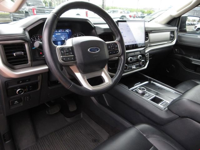 Certified 2023 Ford Expedition XLT image 14