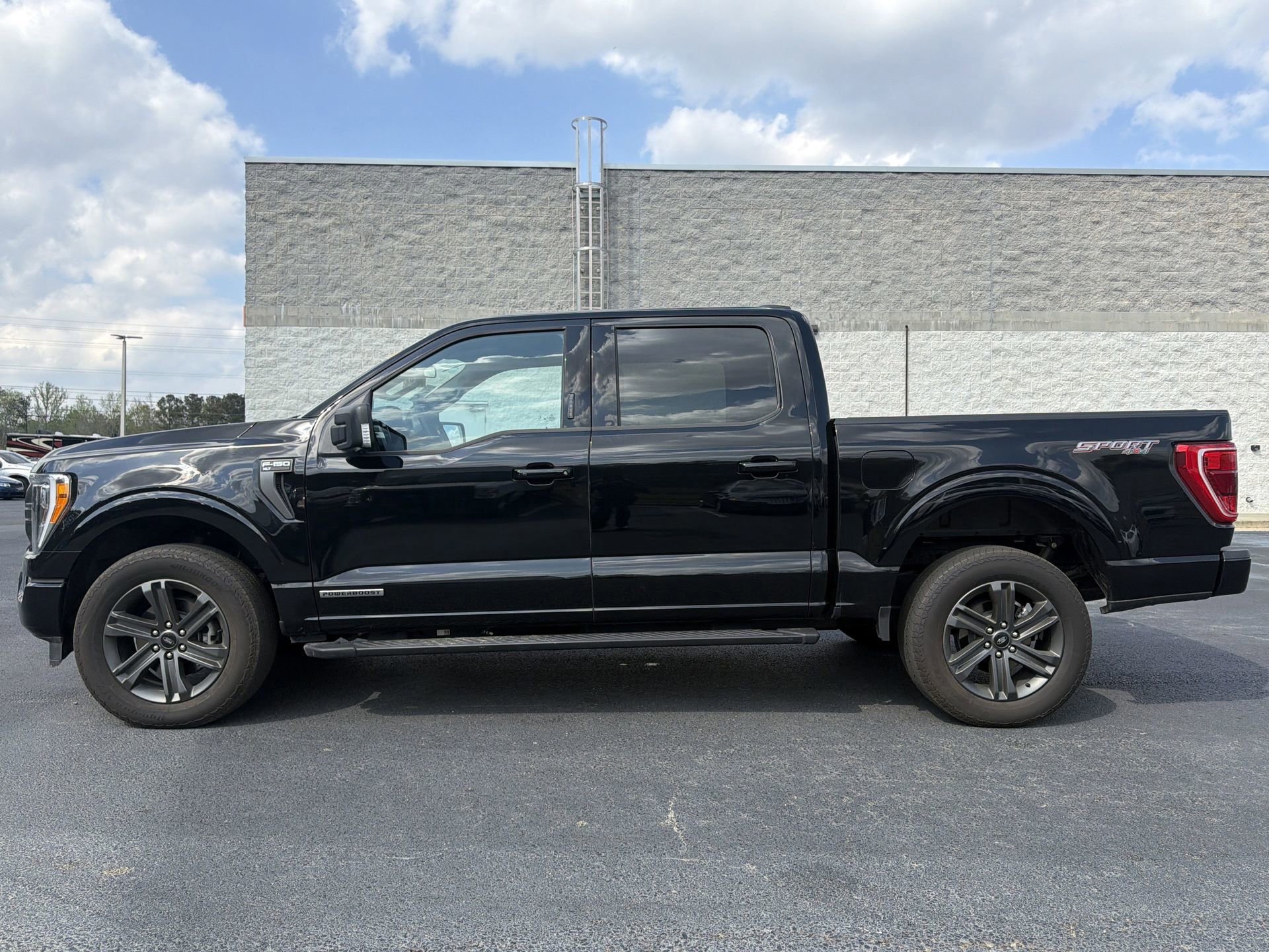 Certified 2023 Ford F150 XLT w/ Equipment Group 302A High image 6