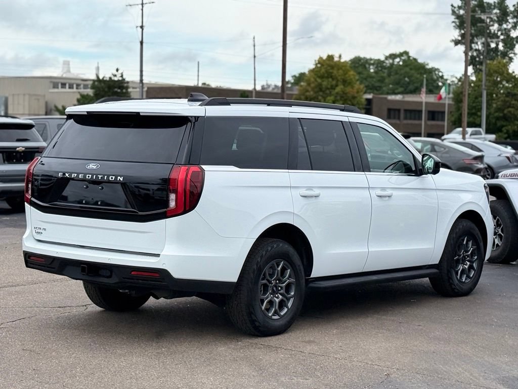 Certified 2025 Ford Expedition Active AWD/4WD image 37
