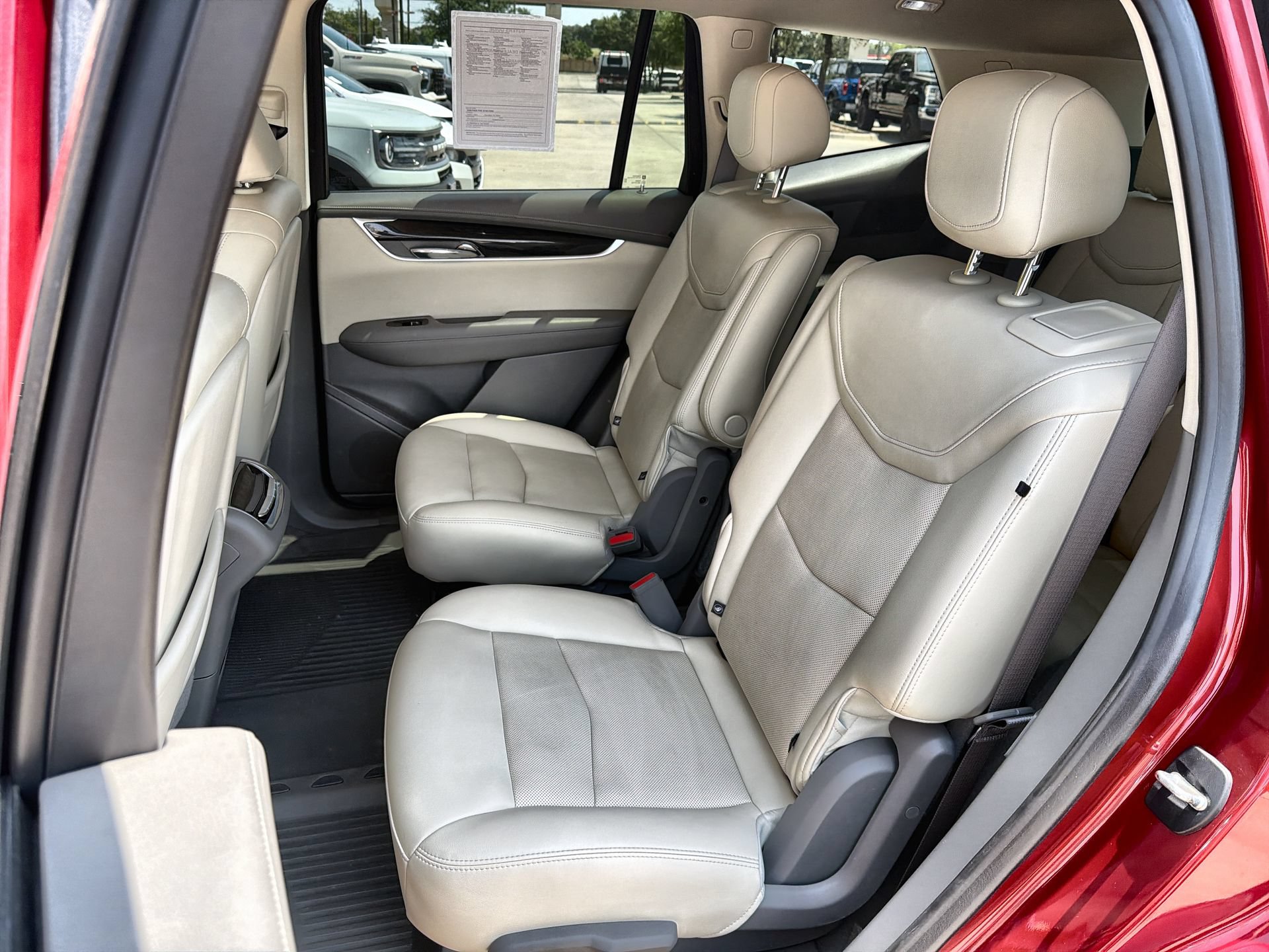 Used 2021 Cadillac XT6 Premium Luxury FWD image 22