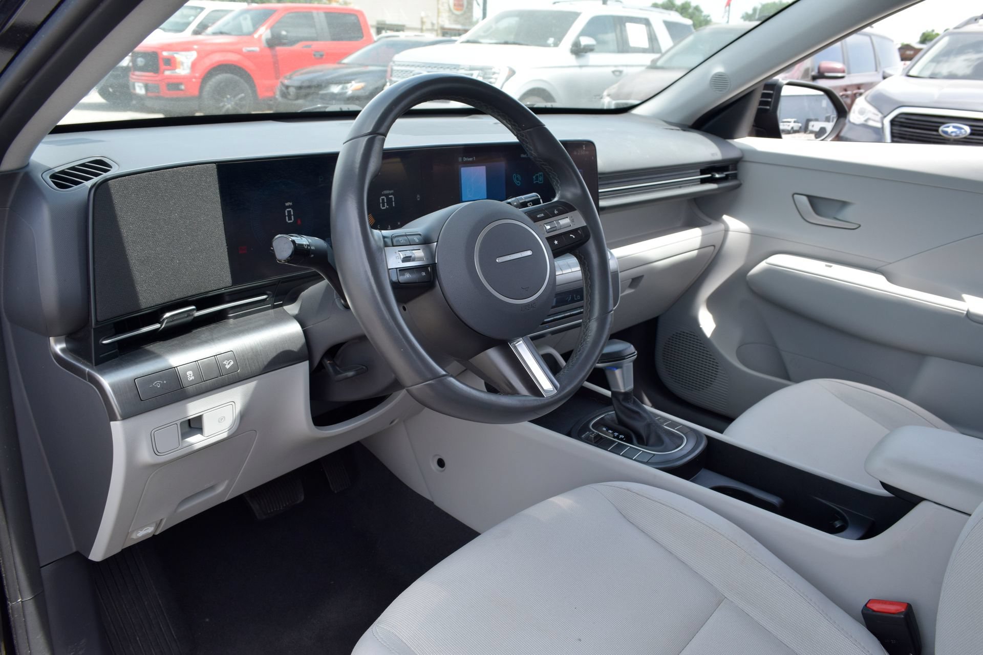 Used 2025 Hyundai Kona SEL FWD image 15
