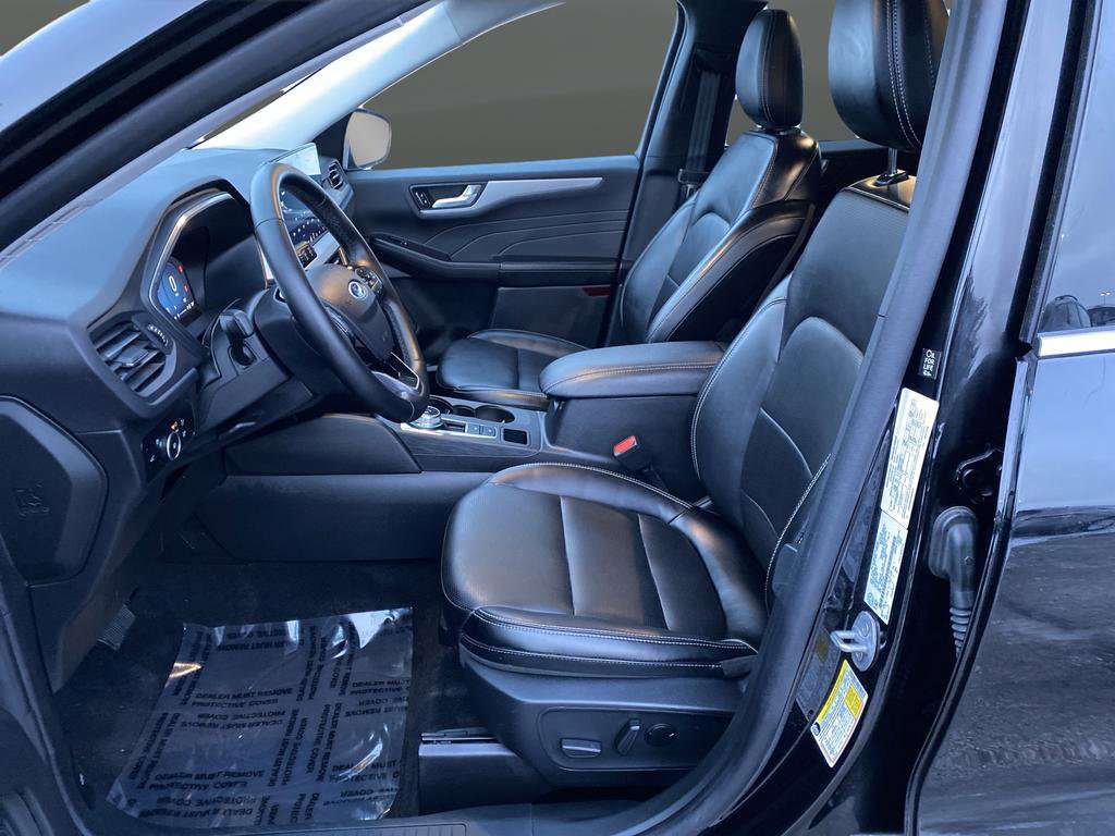 Certified 2025 Ford Escape Platinum image 10