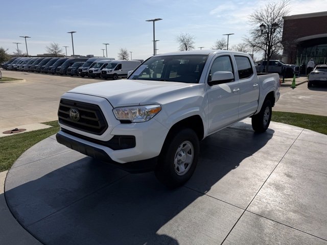 Used 2023 Toyota Tacoma SR image 3