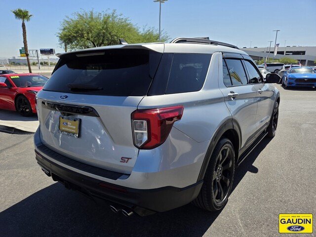 Certified 2022 Ford Explorer ST w/ ST Street Pack RWD image 7