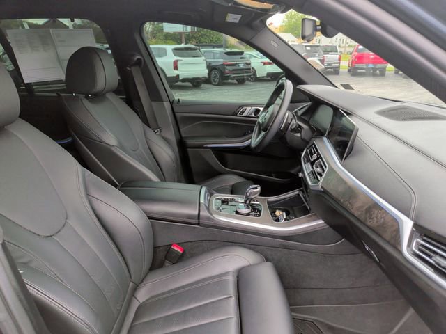 Used 2022 BMW X5 xDrive45e w/ M Sport Package AWD/4WD image 9