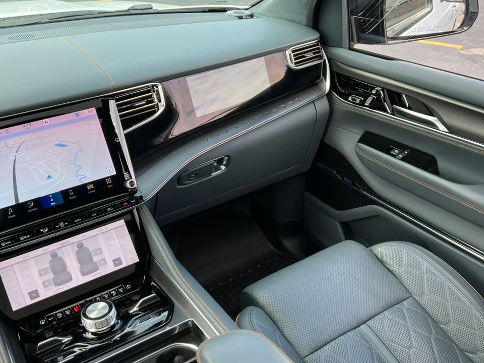 Used 2023 Jeep Grand Wagoneer Series III w/ Rear Seat Video Group 1 image 39