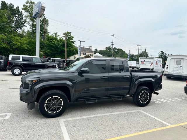 Used 2024 Toyota Tacoma TRD Sport AWD/4WD image 8