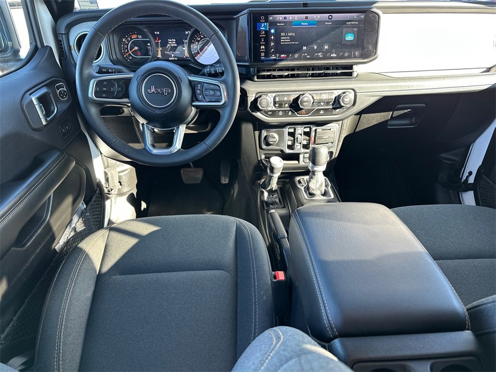 Used 2024 Jeep Wrangler Sahara image 22