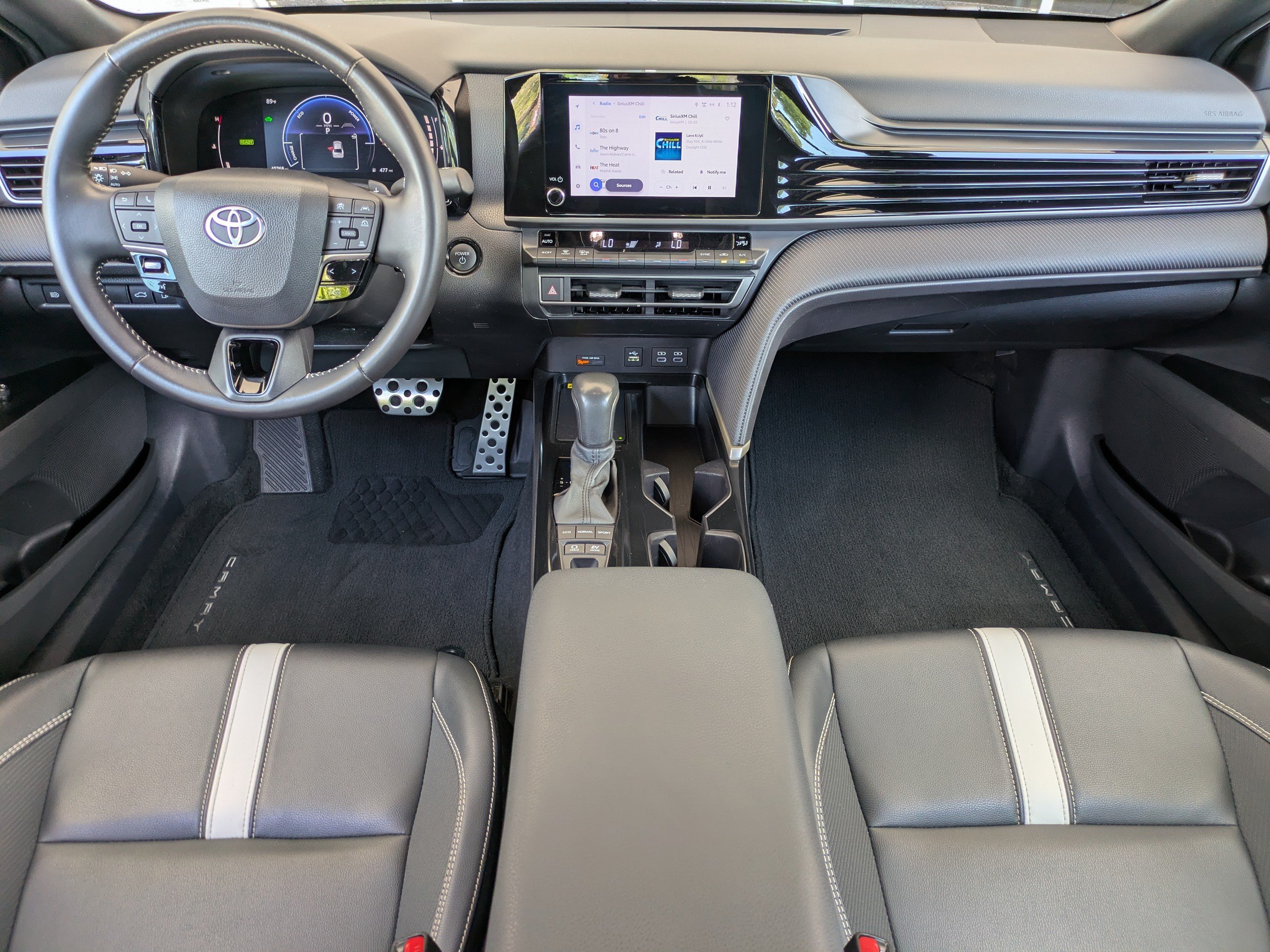 Used 2025 Toyota Camry SE FWD image 15