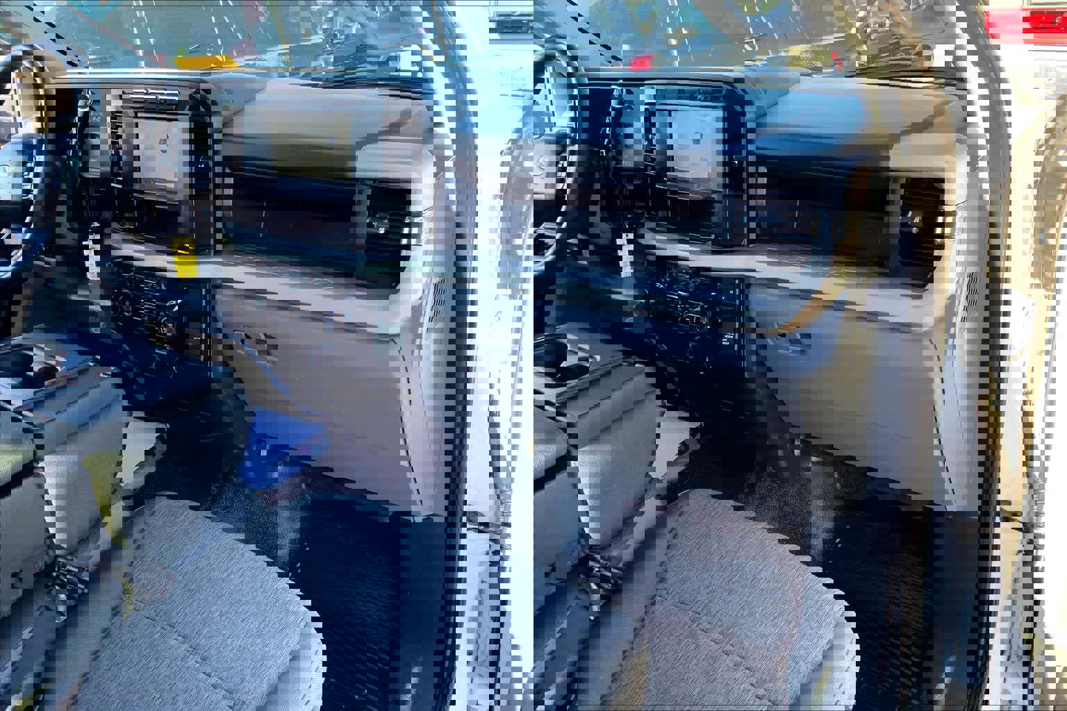 Certified 2023 Ford F250 XL w/ FX4 Off-Road Package image 16