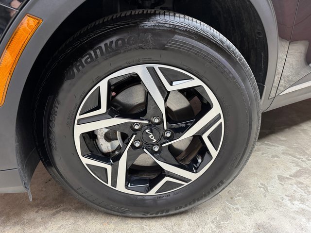 Used 2023 Kia Sportage LX image 29