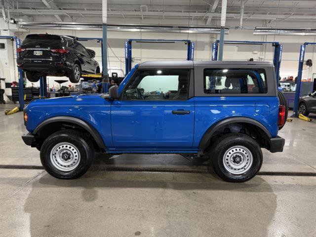 Certified 2022 Ford Bronco 2-Door AWD/4WD image 2