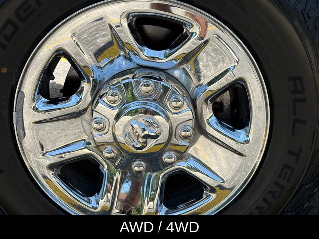 Used 2022 RAM 3500 Tradesman w/ Chrome Appearance Group AWD/4WD image 11
