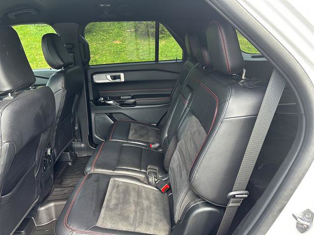 Certified 2024 Ford Explorer ST-Line w/ Class IV Trailer Tow Package AWD/4WD image 16