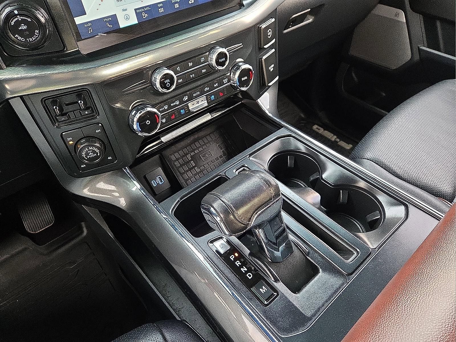 Certified 2022 Ford F150 Lariat w/ Equipment Group 502A High image 25