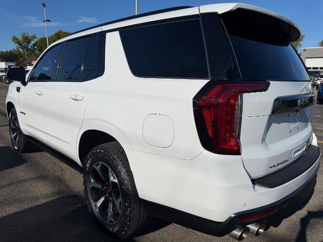 Used 2023 GMC Yukon AT4 w/ AT4 Premium Package AWD/4WD image 3