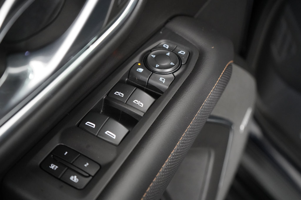 Used 2023 GMC Yukon XL AT4 AWD/4WD image 20