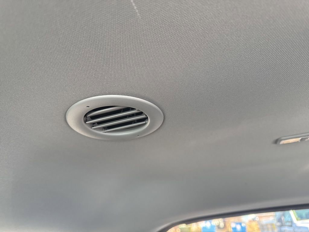 Certified 2022 Ford Explorer XLT w/ Equipment Group 202A image 34