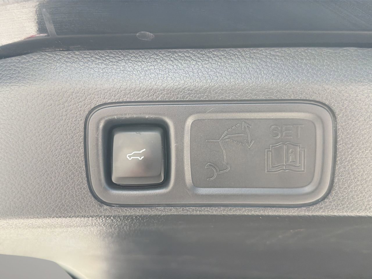 Certified 2024 Ford Expedition Max Limited RWD image 9