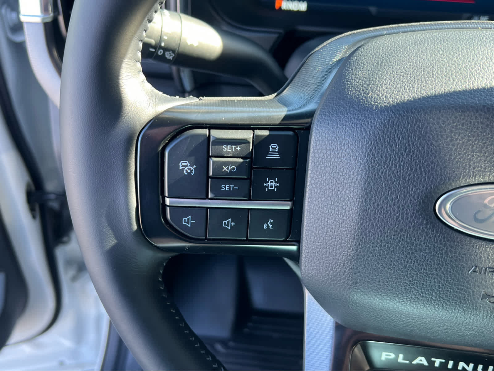 Certified 2026 Ford F350 Platinum AWD/4WD image 33