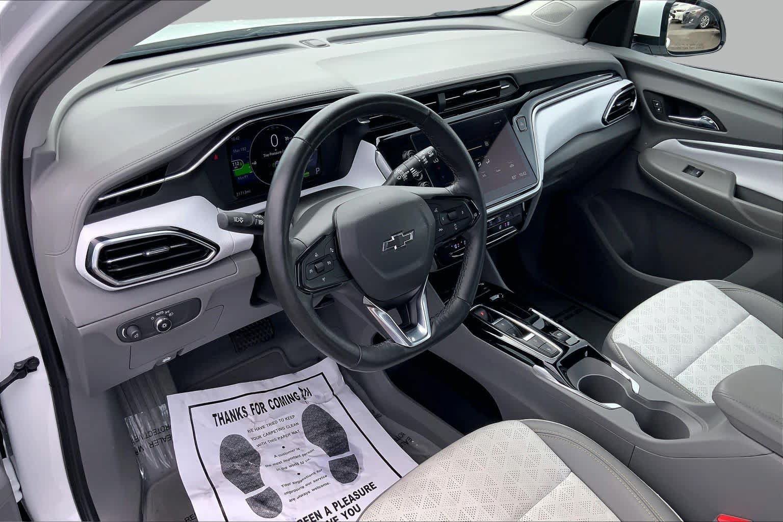 Used 2023 Chevrolet Bolt EUV Premier FWD image 16