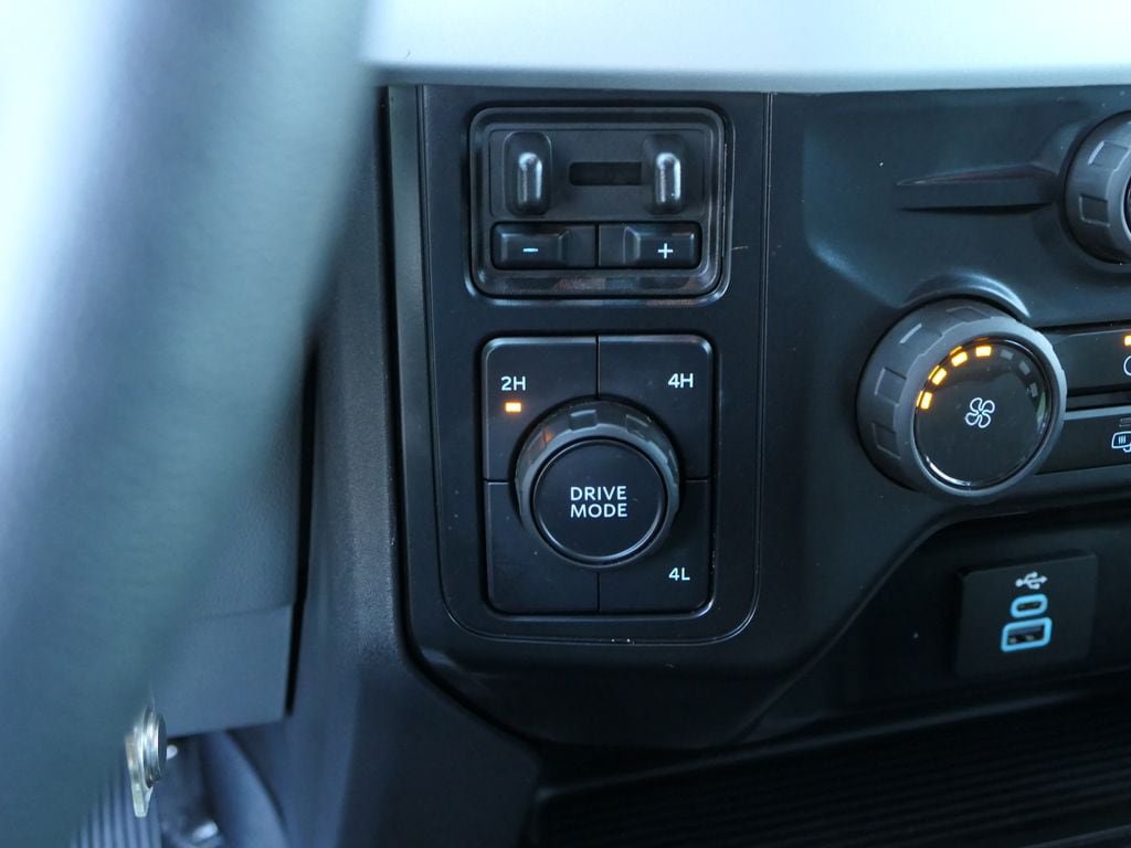 Certified 2026 Ford F350 XLT AWD/4WD image 24