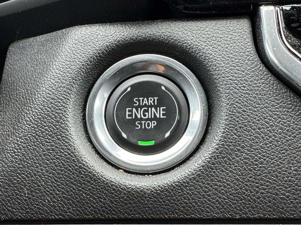 Used 2025 Chevrolet Colorado Trail Boss AWD/4WD image 9