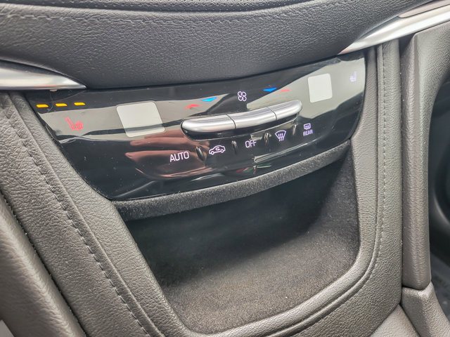 Used 2018 Cadillac XT5 Luxury w/ Driver Awareness Package AWD/4WD image 18