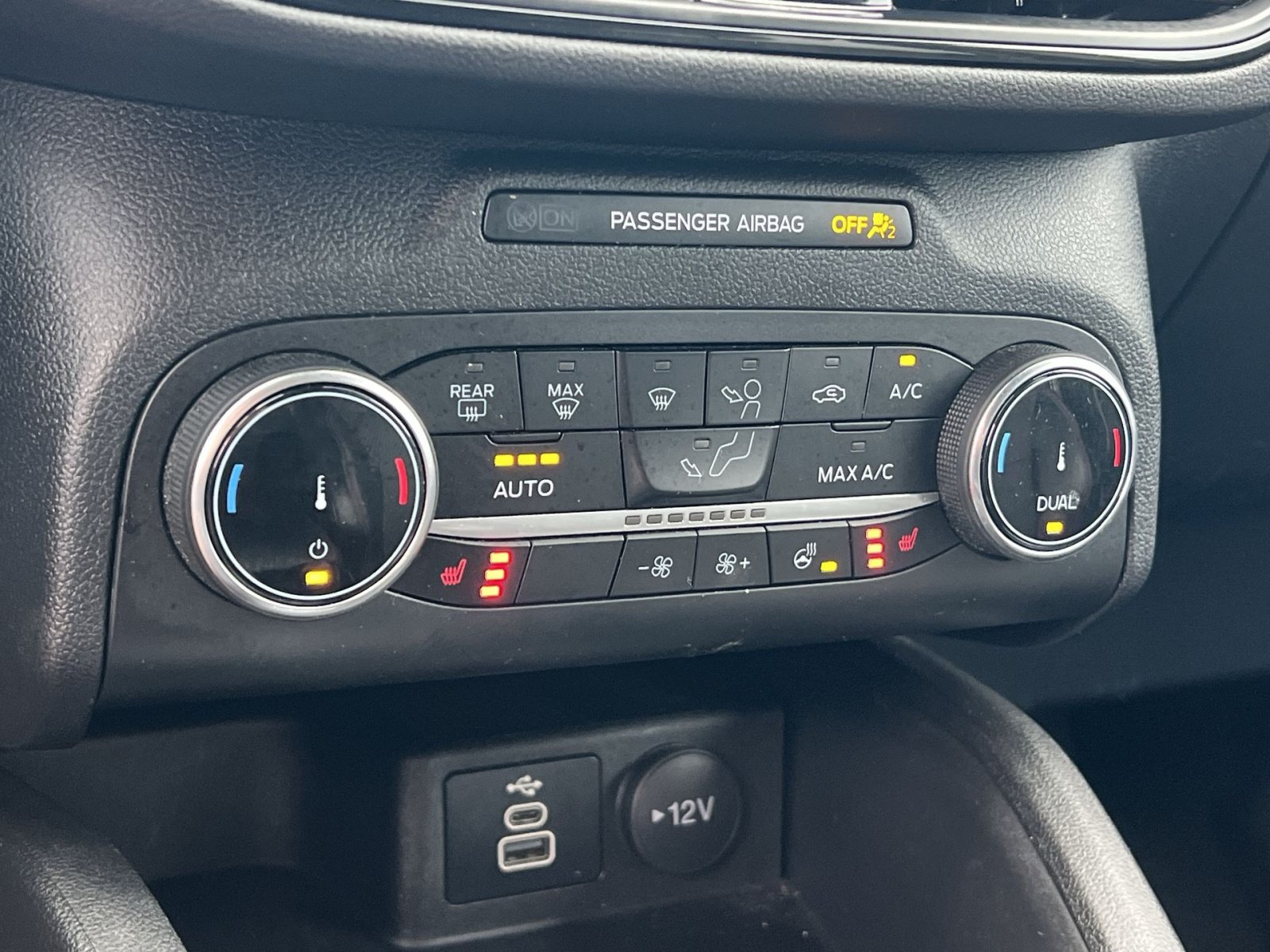 Certified 2024 Ford Escape ST-Line AWD/4WD image 20