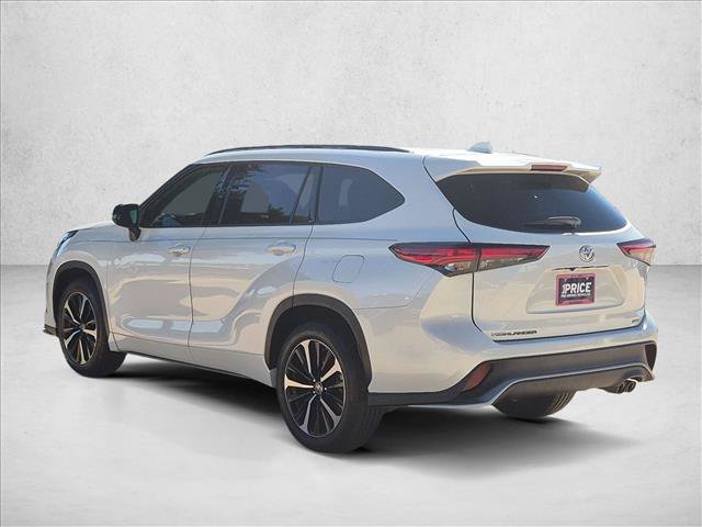 Used 2021 Toyota Highlander XSE FWD image 8