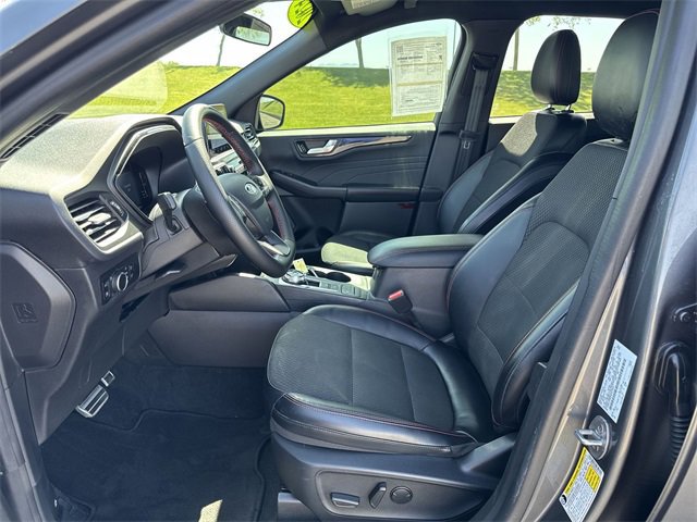 Certified 2024 Ford Escape ST-Line w/ Equipment Group 301A image 22