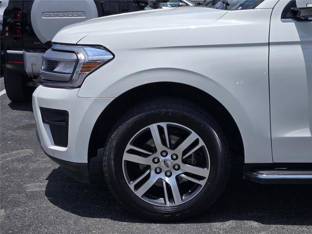 Certified 2023 Ford Expedition XLT RWD image 9