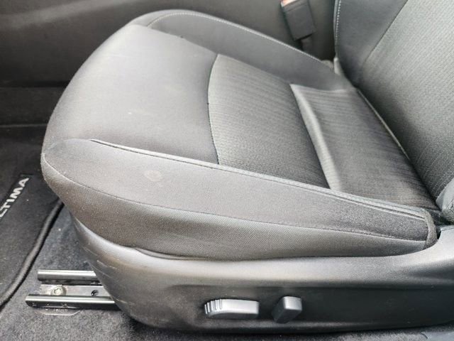 Used 2025 Nissan Altima 2.5 SV FWD image 23