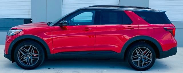 Certified 2025 Ford Explorer ST AWD/4WD image 8