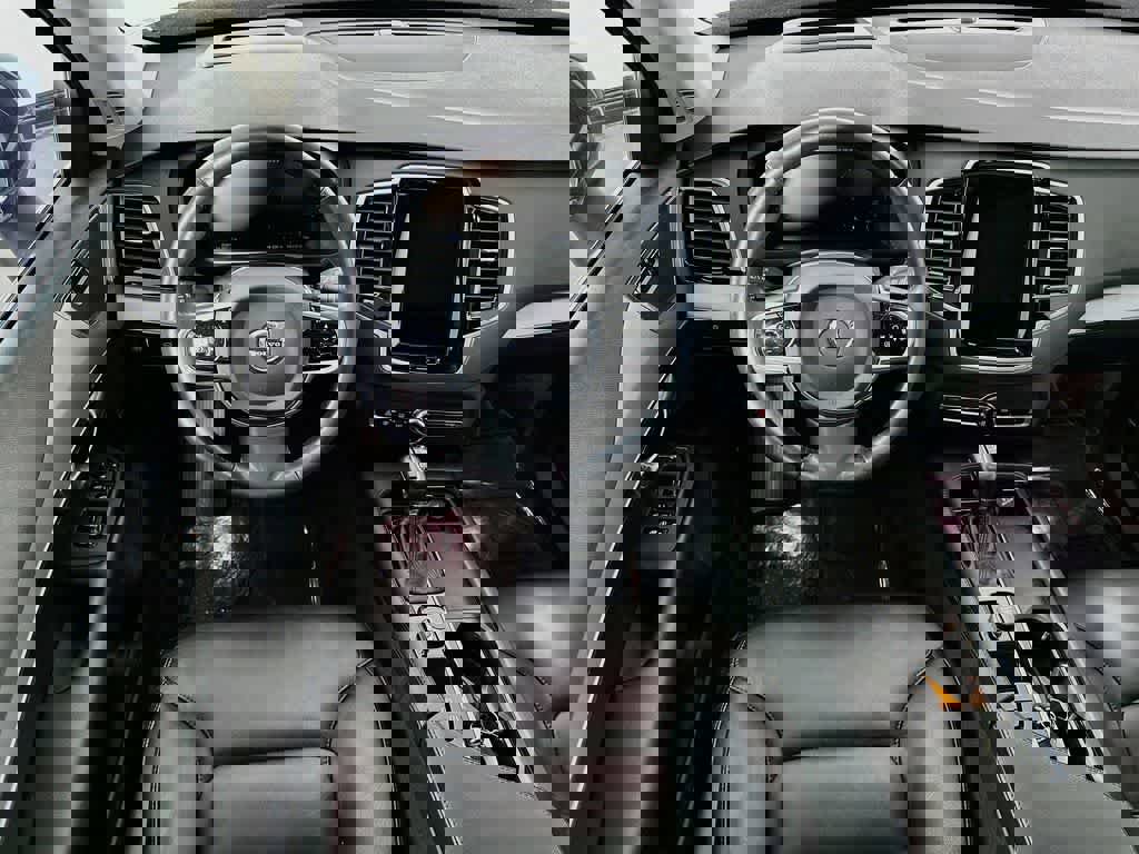 Used 2022 Volvo XC90 T5 Momentum w/ Advanced Package FWD image 10