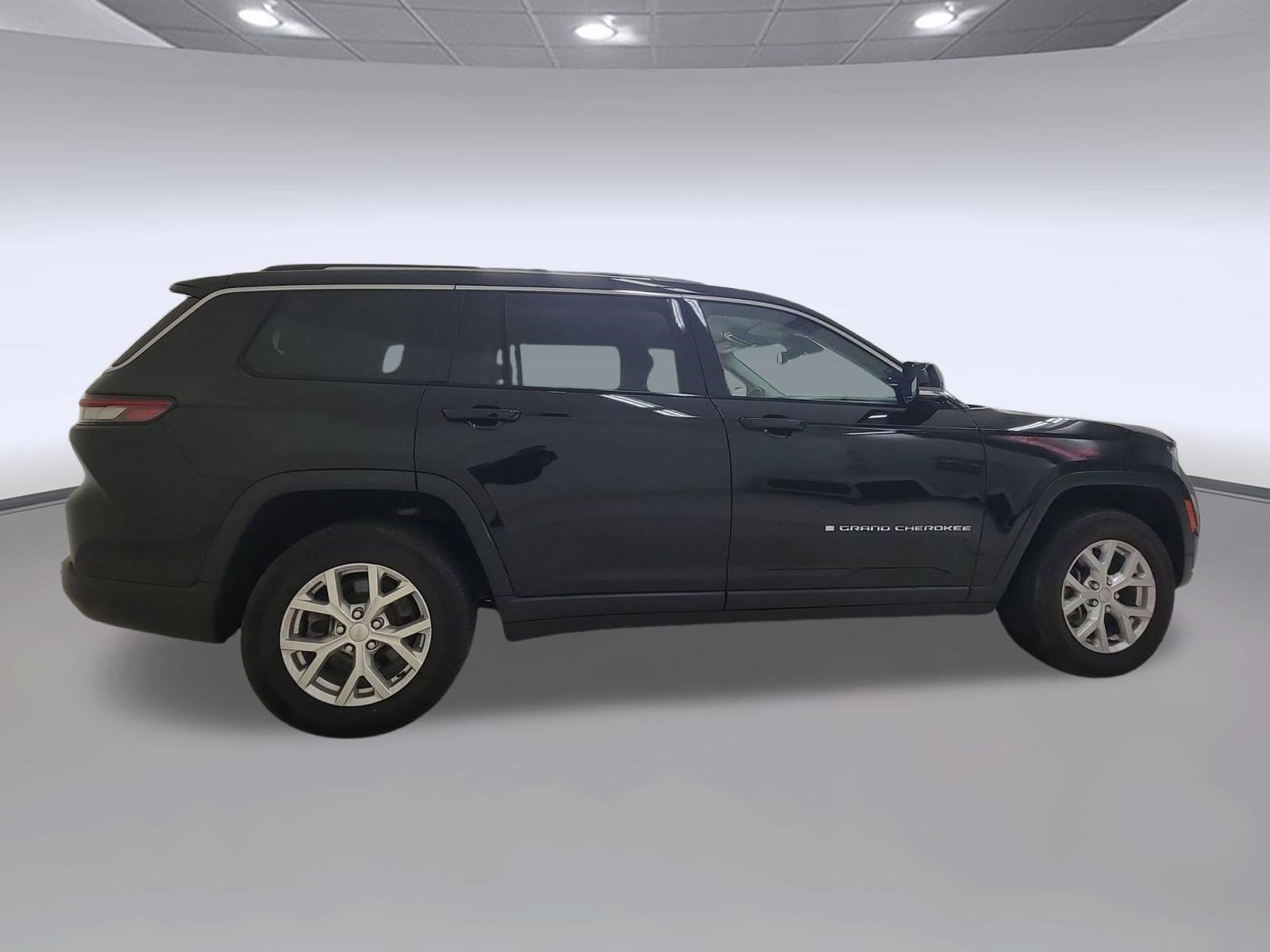 Used 2023 Jeep Grand Cherokee L Limited w/ Trailer Tow Group (B) AWD/4WD image 6