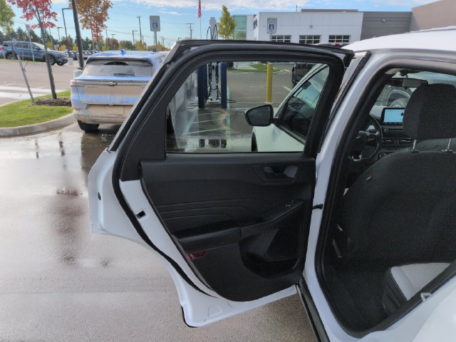 Certified 2024 Ford Escape Active AWD/4WD image 22