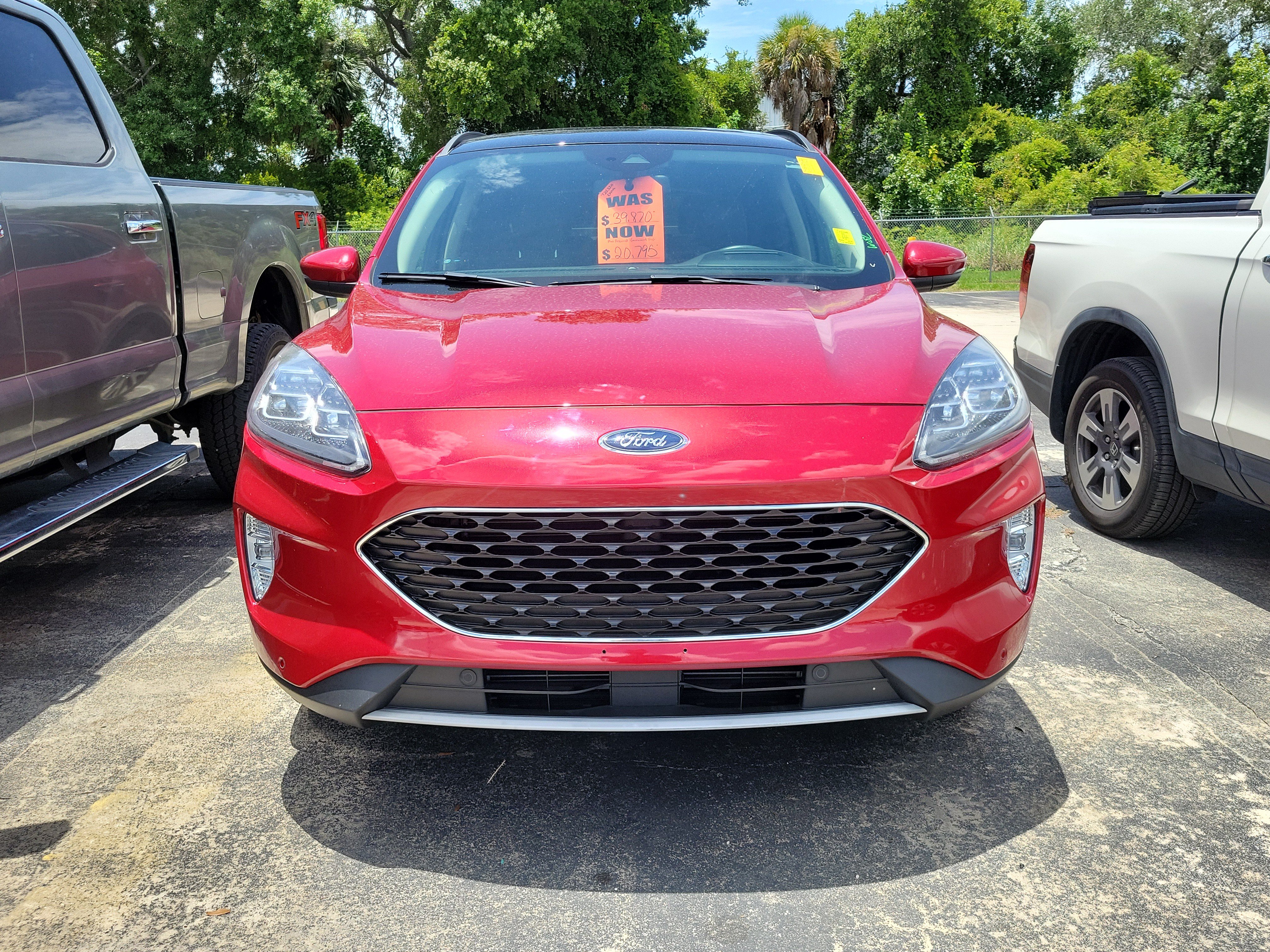 Certified 2020 Ford Escape Titanium AWD/4WD image 2