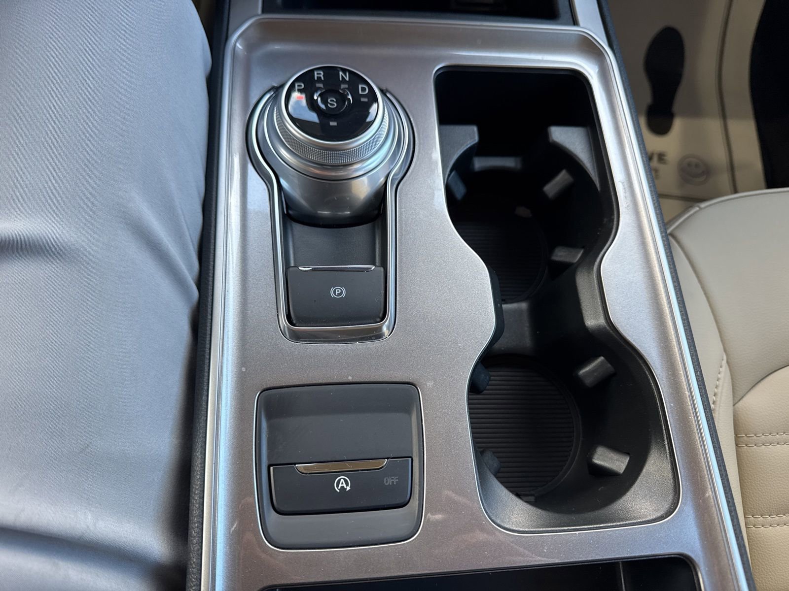 Certified 2024 Ford Edge SEL w/ Convenience Package image 32