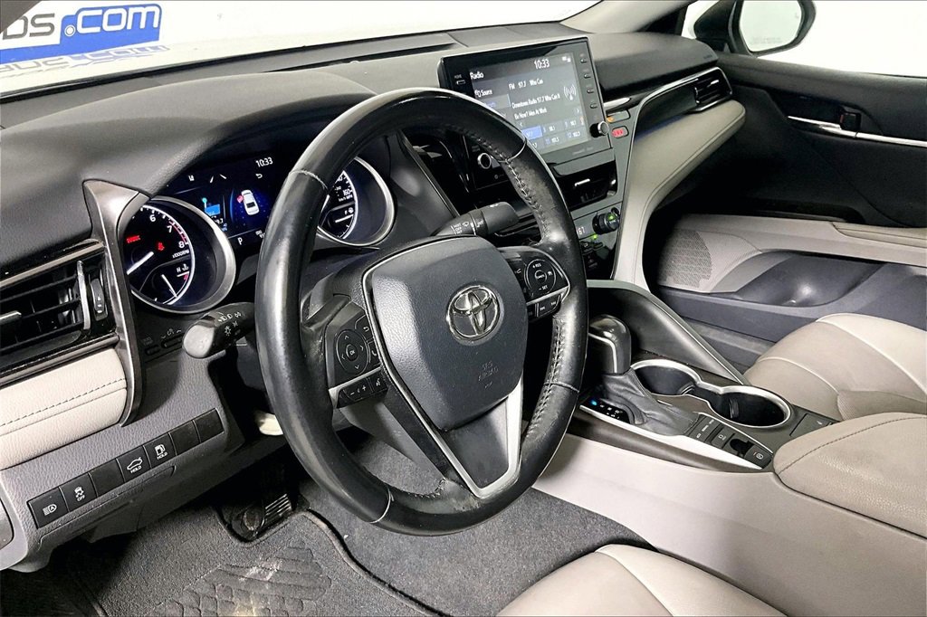 Used 2021 Toyota Camry XLE image 10