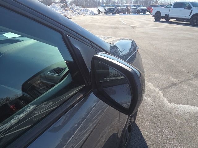 Certified 2022 Ford Edge SE w/ Black Appearance Package image 10