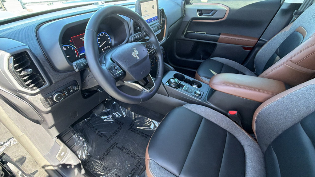 Certified 2024 Ford Bronco Sport Outer Banks w/ Tech Package AWD/4WD image 10