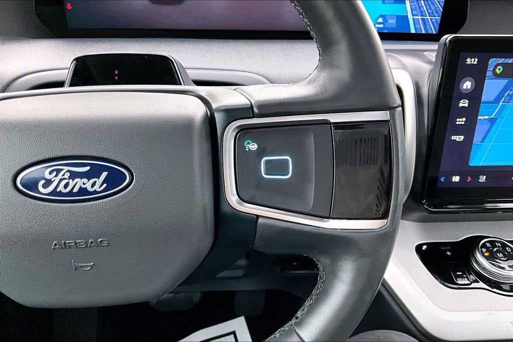 Certified 2025 Ford Expedition Active AWD/4WD image 18