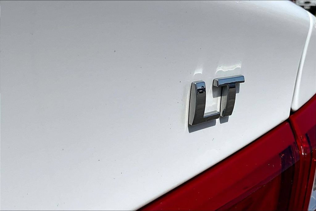 Used 2023 Chevrolet Malibu LT FWD image 26