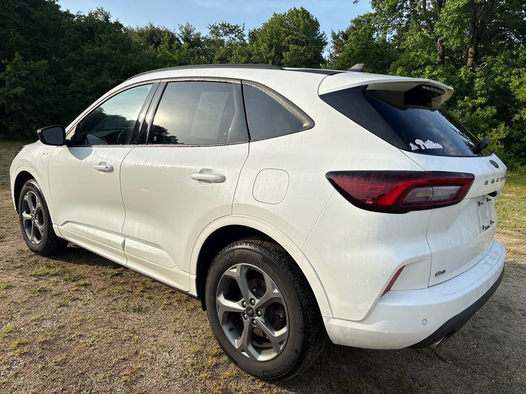 Certified 2023 Ford Escape ST-Line w/ Tech Pack #1 AWD/4WD image 4