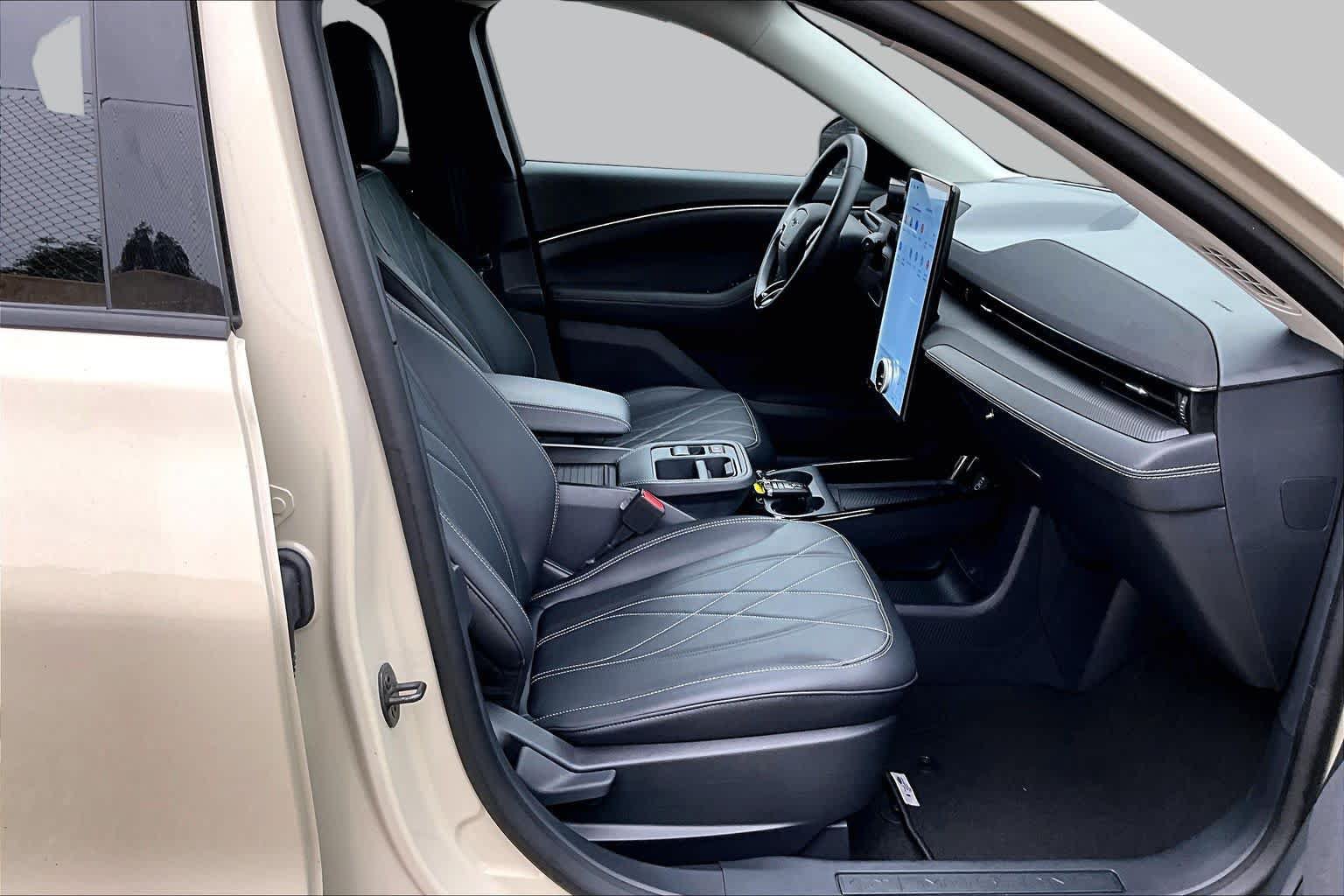 Certified 2025 Ford Mustang Mach-E Select w/ Comfort Package Lite RWD image 10