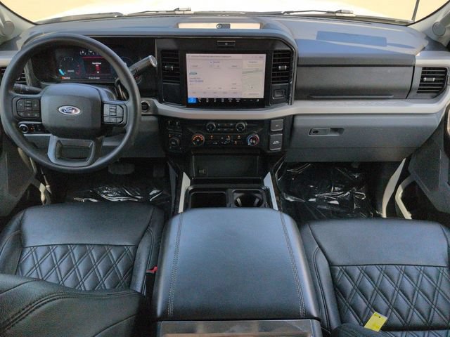 Certified 2025 Ford F250 XLT w/ Black Appearance Package AWD/4WD image 15