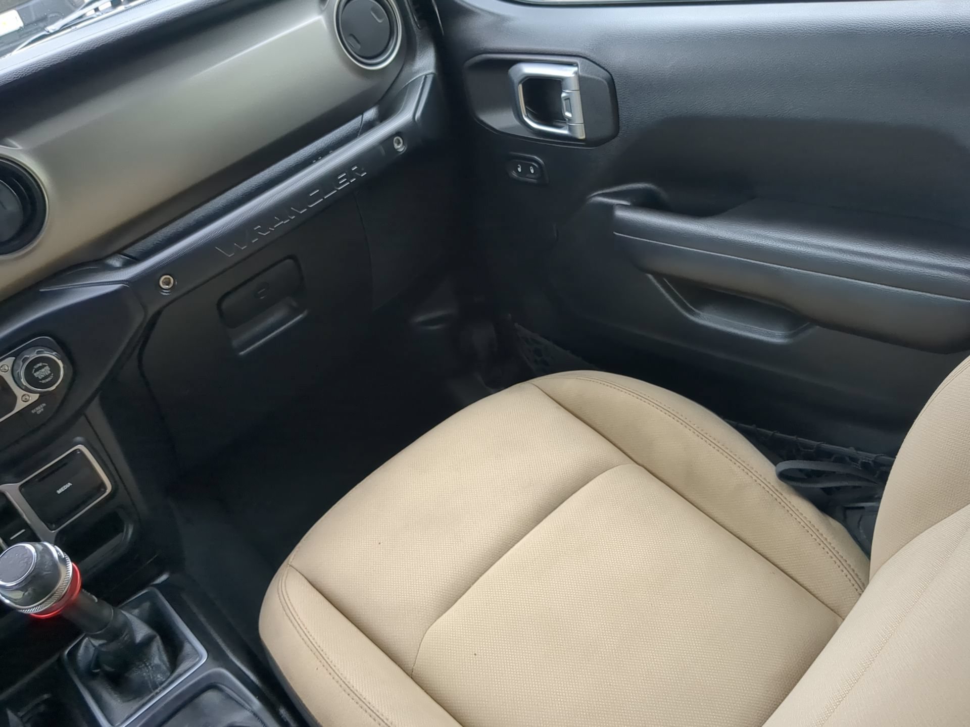 Used 2018 Jeep Wrangler Unlimited Sport S AWD/4WD image 52